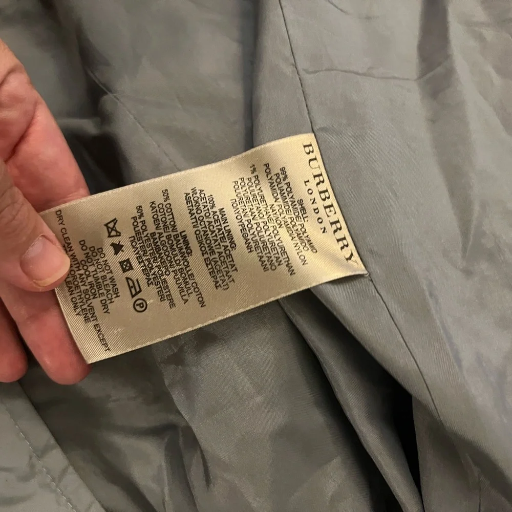 Burberry rain jacket - Picture 5 of 12